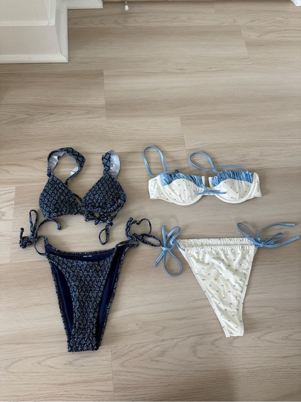 2x Forever 21 Bikinis